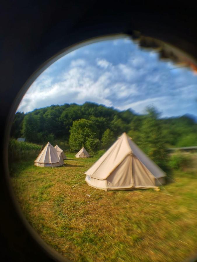 Luna Rock Glamping Brezoi - Blue Scai Dış mekan fotoğraf