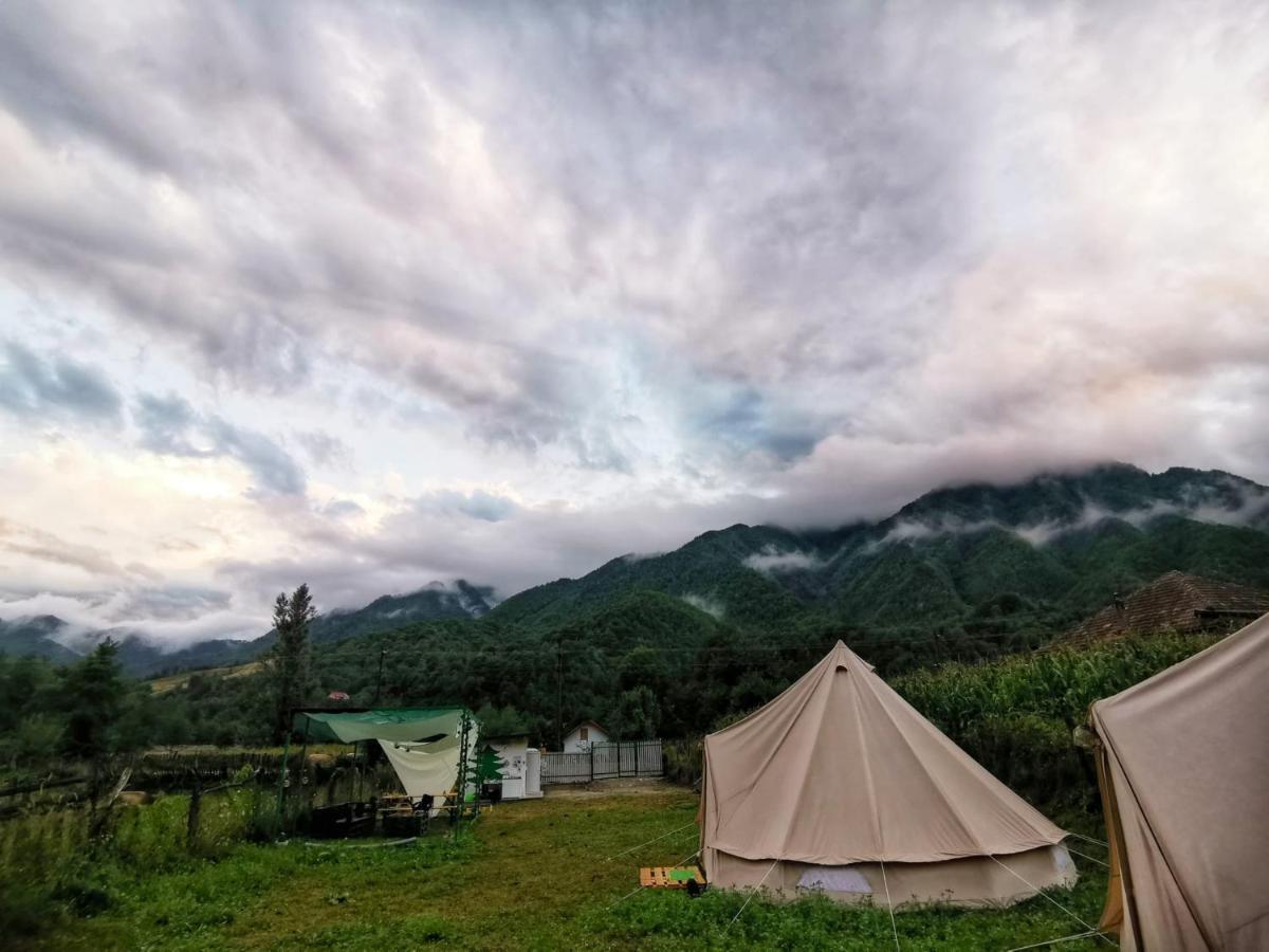 Luna Rock Glamping Brezoi - Blue Scai Dış mekan fotoğraf